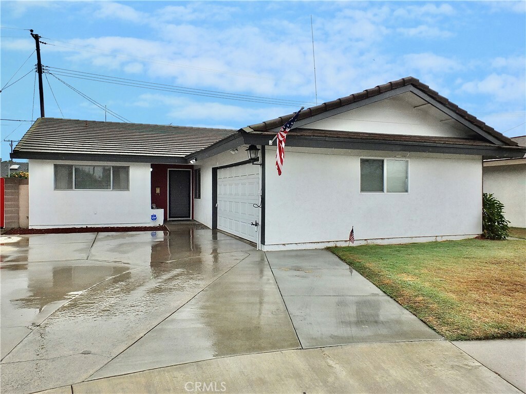 Property Photo:  5307 Iroquois Avenue  CA 90713 