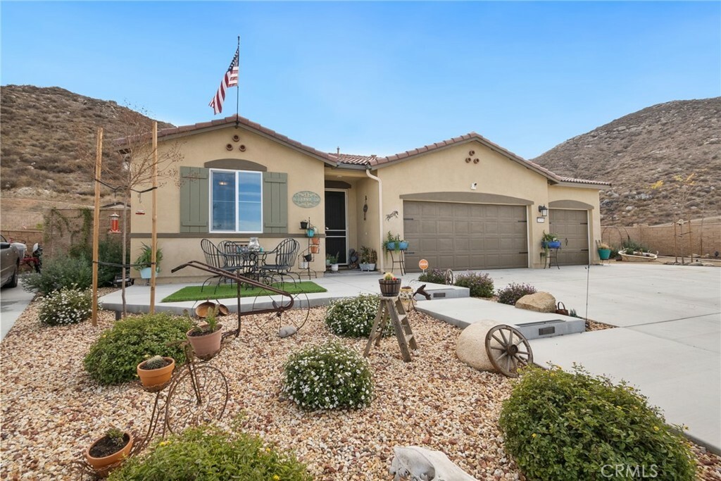 29791 Wolf Glen Court  Winchester CA 92596 photo