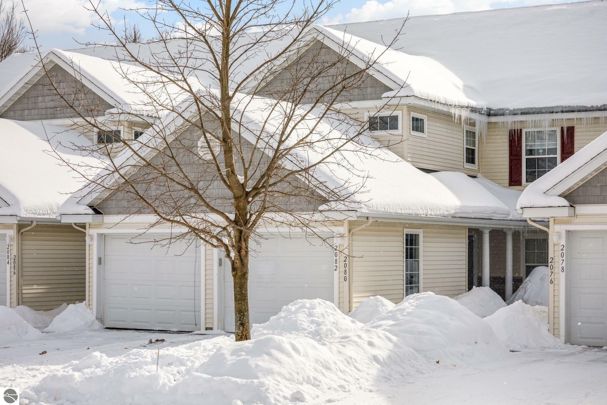2082 Chelsea Lane  Traverse City MI 49684 photo