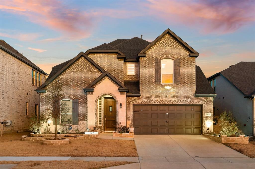 Property Photo:  2401 Silver Leaf Drive  TX 76226 