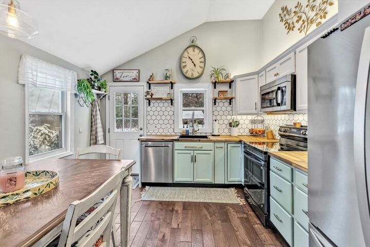 Property Photo:  7 Summer St  MA 02571 