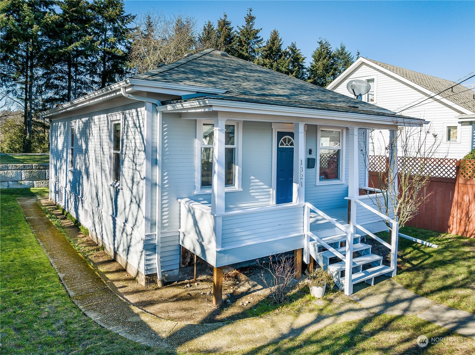 Property Photo:  1321  24th Avenue S  WA 98144 