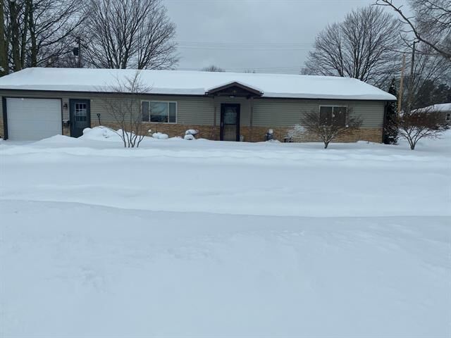 Property Photo: 207 S Peach Avenue MI 49420