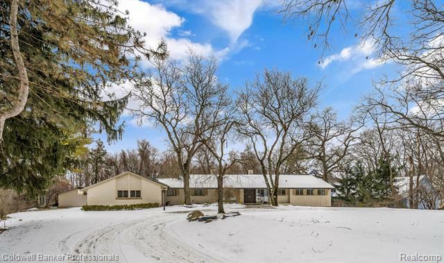 Property Photo:  4121 Echo Road  MI 48302 