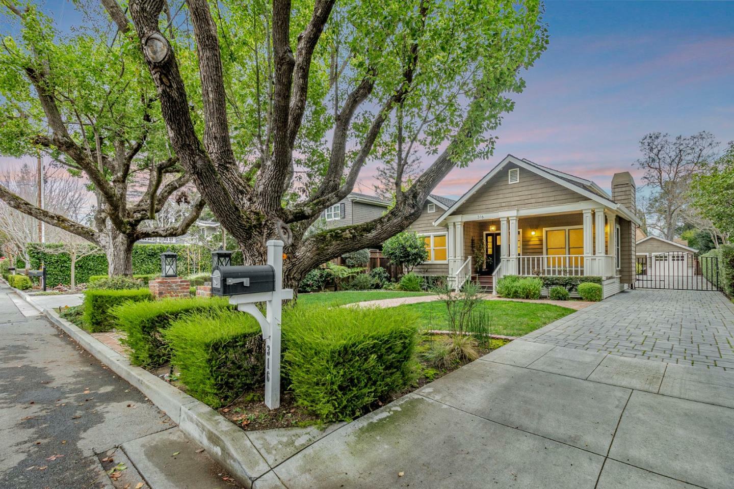 Property Photo:  316 Yale Road  CA 94025 