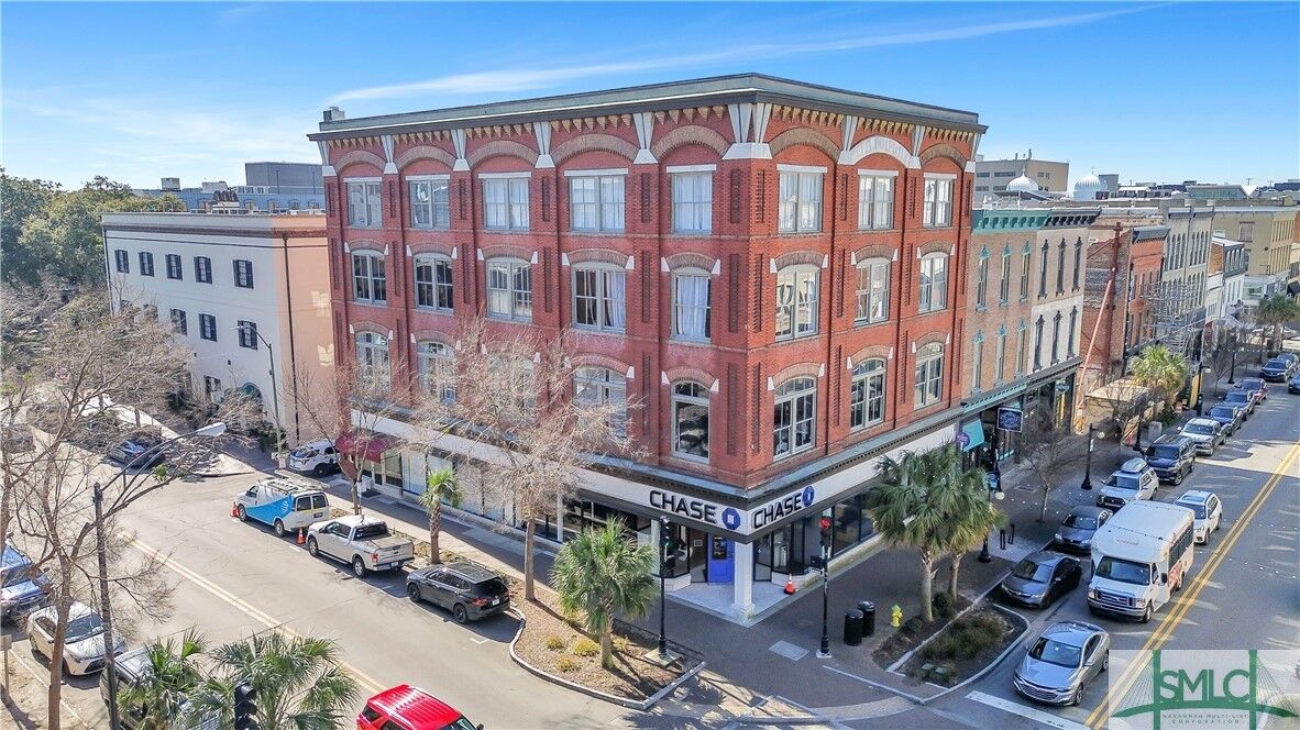 Property Photo:  101 Barnard Street 200  GA 31401 