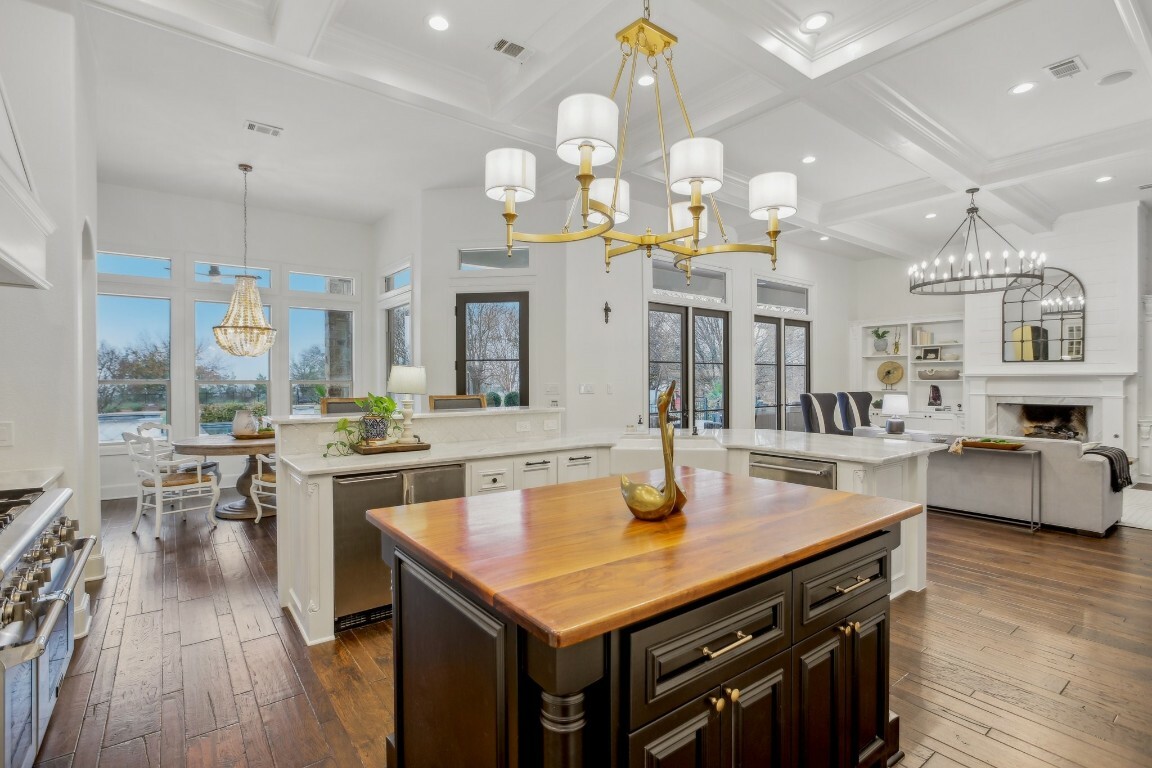 Property Photo: 224 Dawn River Cove TX 78732
