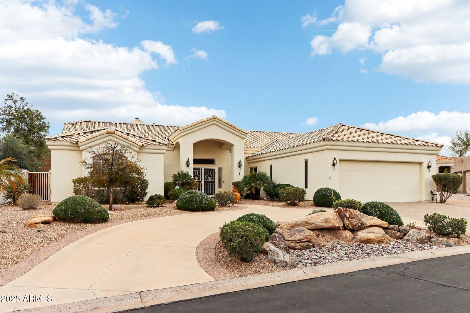 Property Photo: 6460 E Trailridge Circle 2 AZ 85215