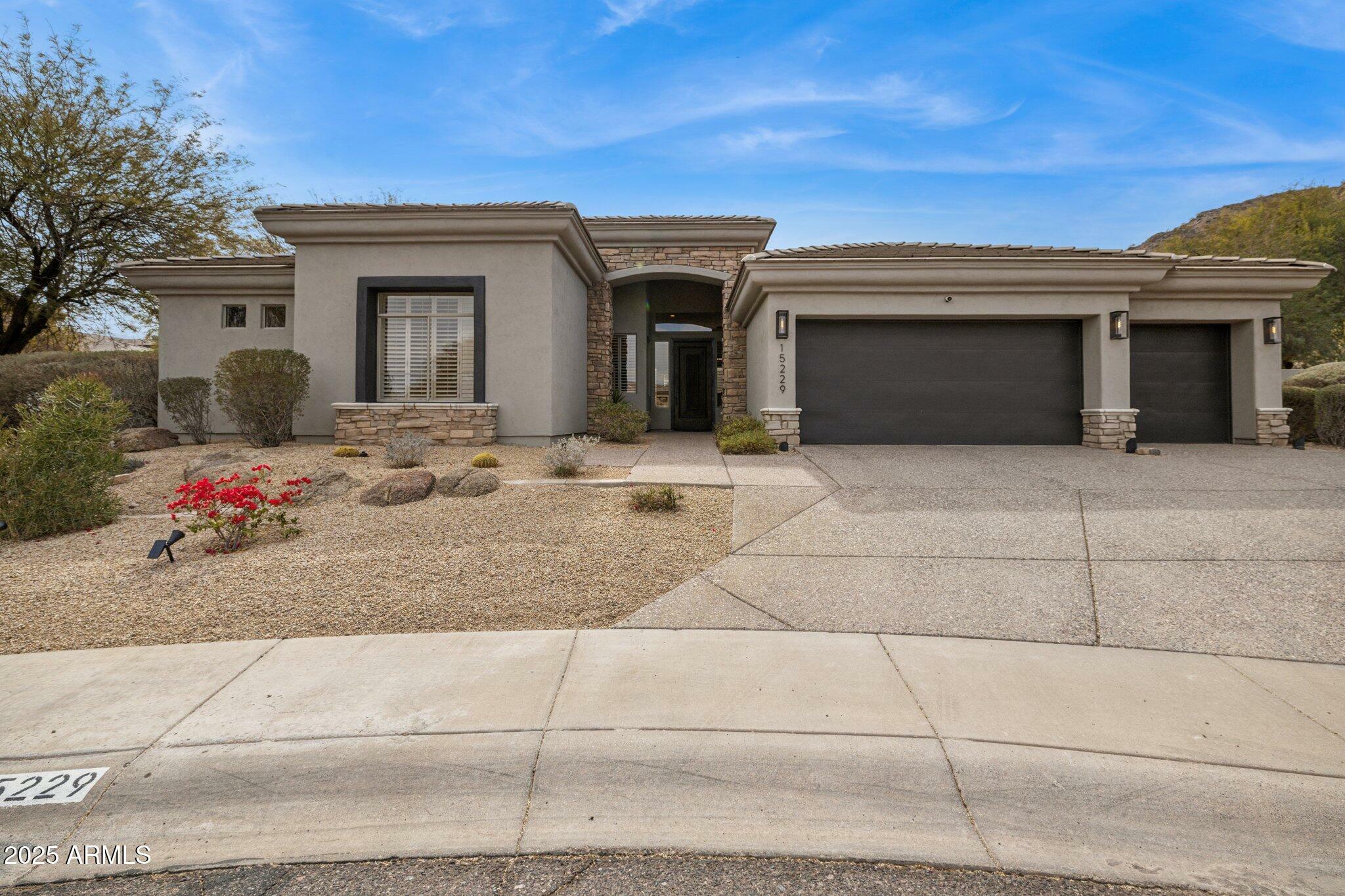 Property Photo:  15229 E Marigold Court  AZ 85268 