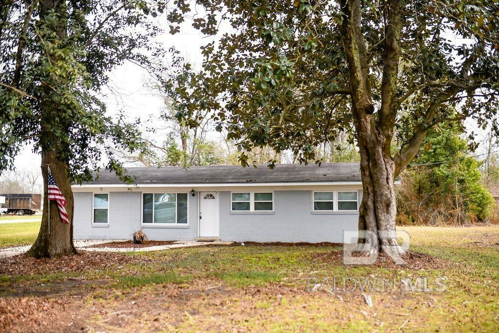 Property Photo:  301 Tatom Avenue  AL 36502 