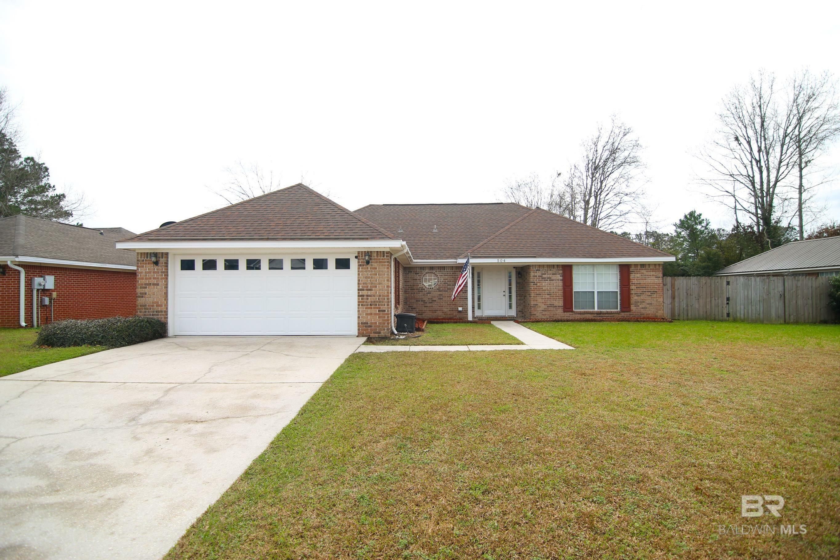 Property Photo:  504 Glenwood Circle  AL 36535 