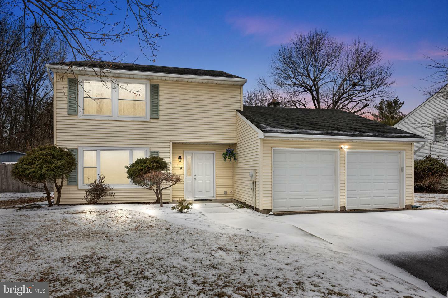 Property Photo:  19 Pierson Drive  NJ 08844 