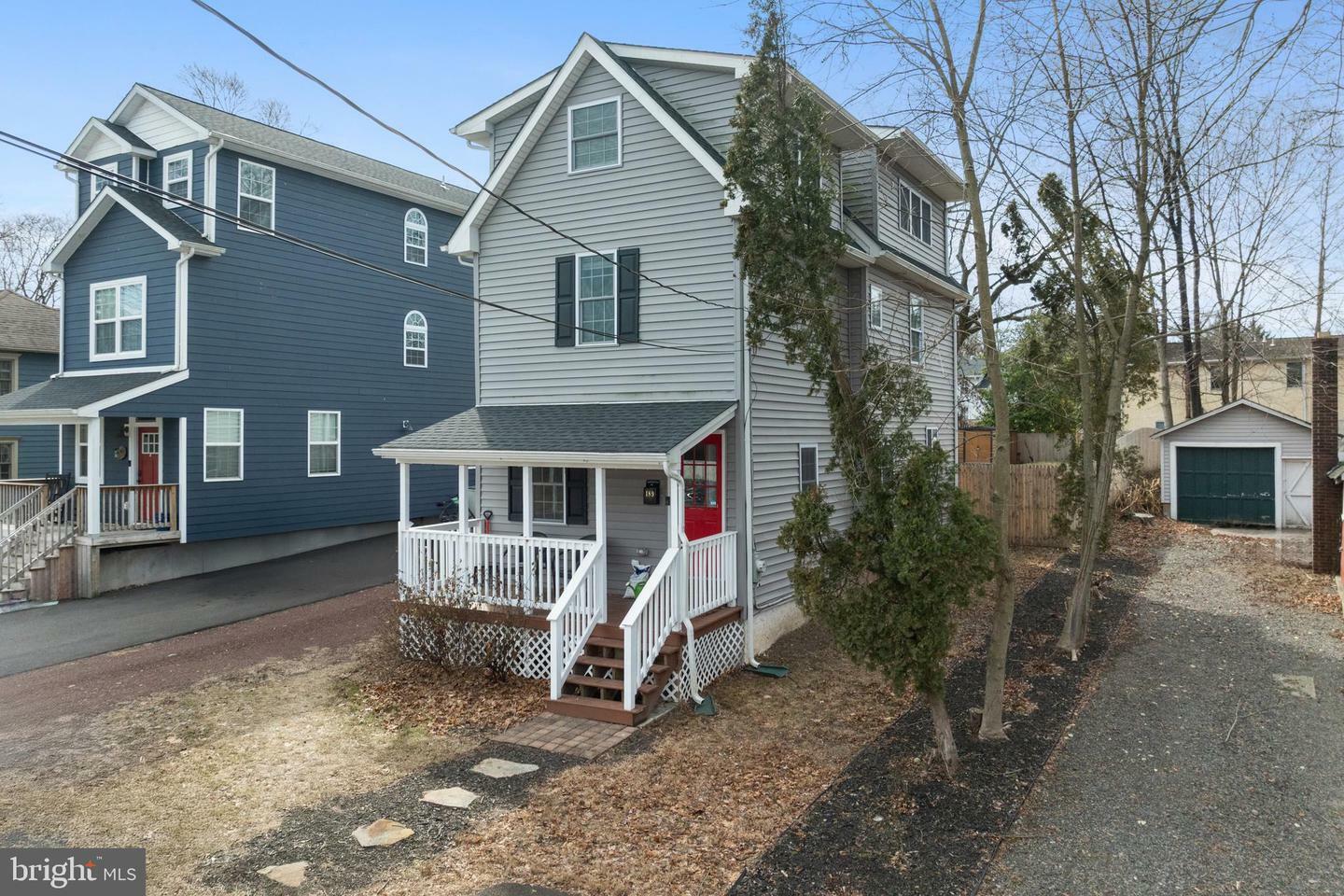 Property Photo:  189 S Canal Street  PA 19067 