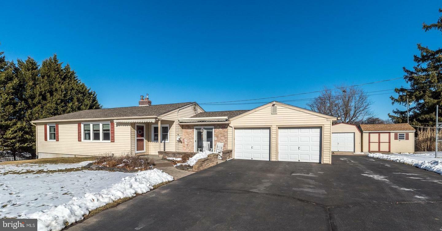 Property Photo:  7 Twist Drive  PA 18966 