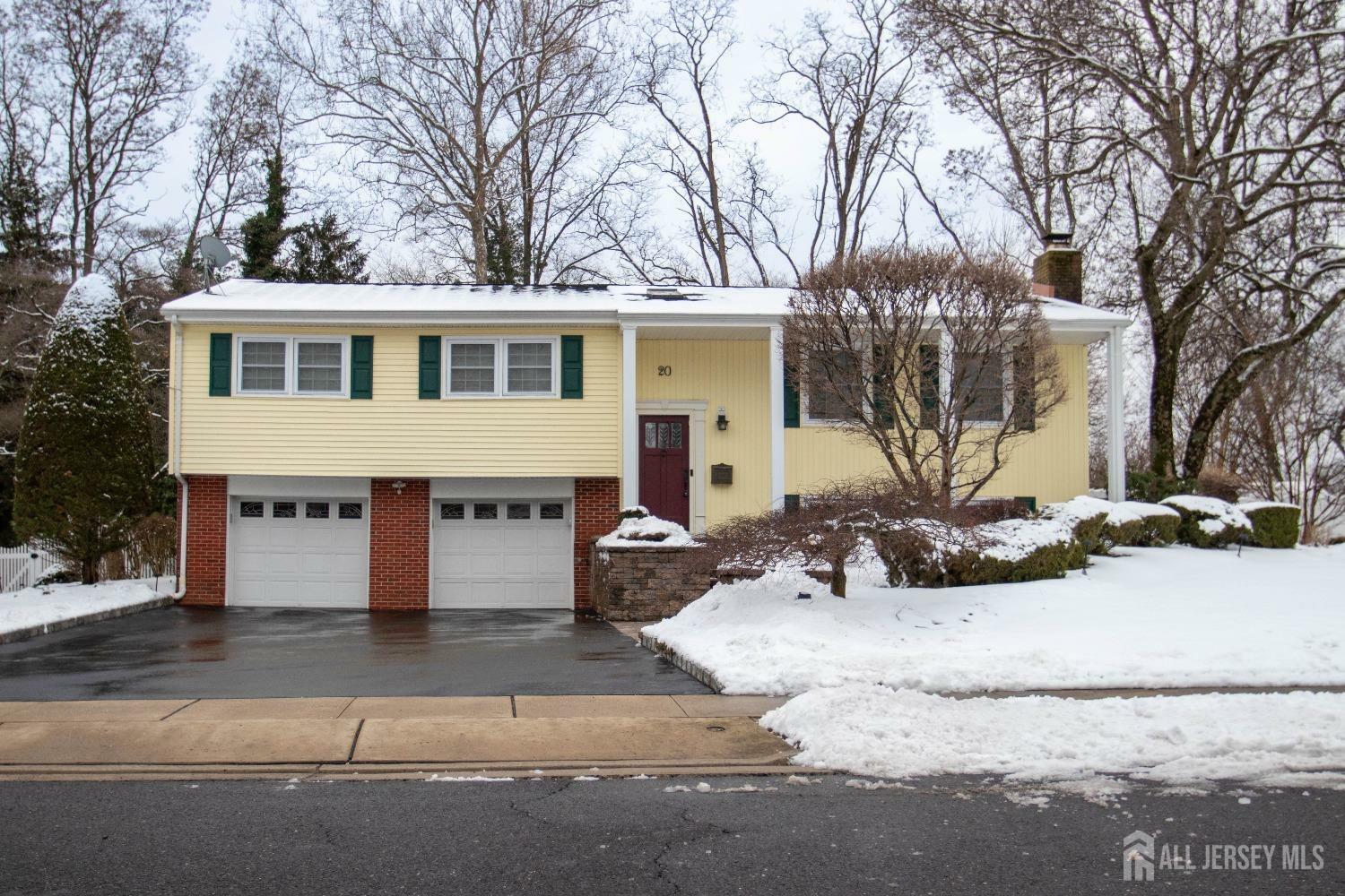 Property Photo:  20 Clearview Road  NJ 08816 