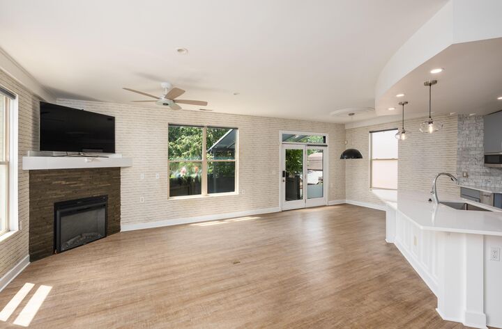 113 E Mithoff Street  Columbus OH 43206 photo