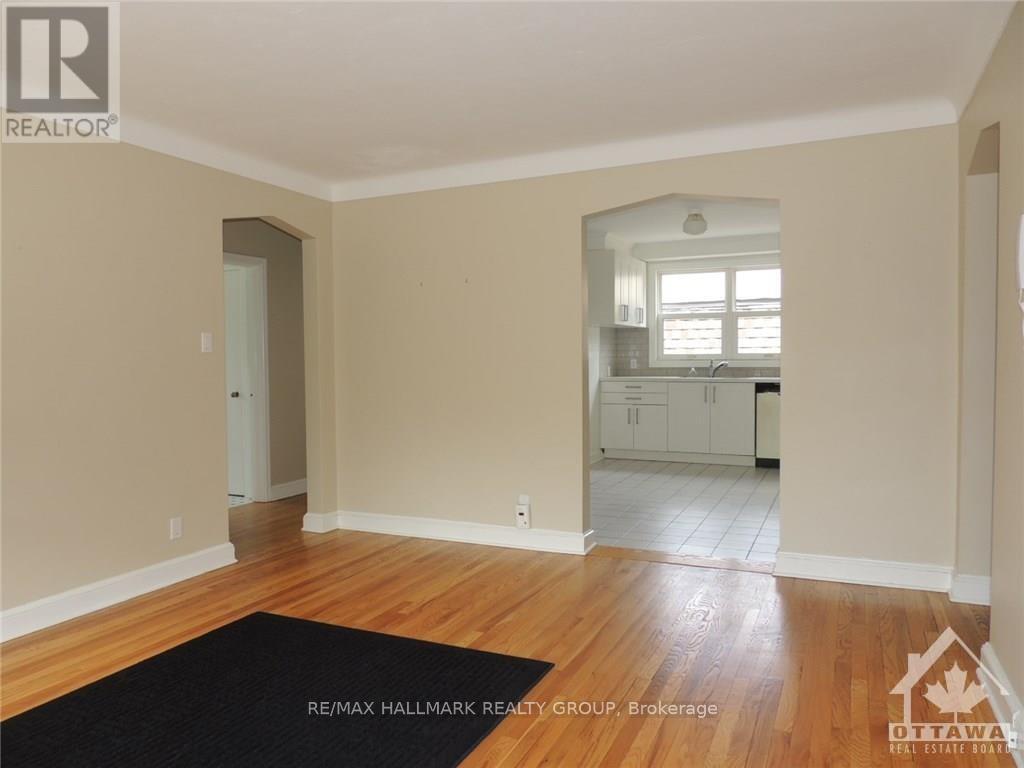 Property Photo:  310 Byron Avenue  ON K1Z 6Z1 