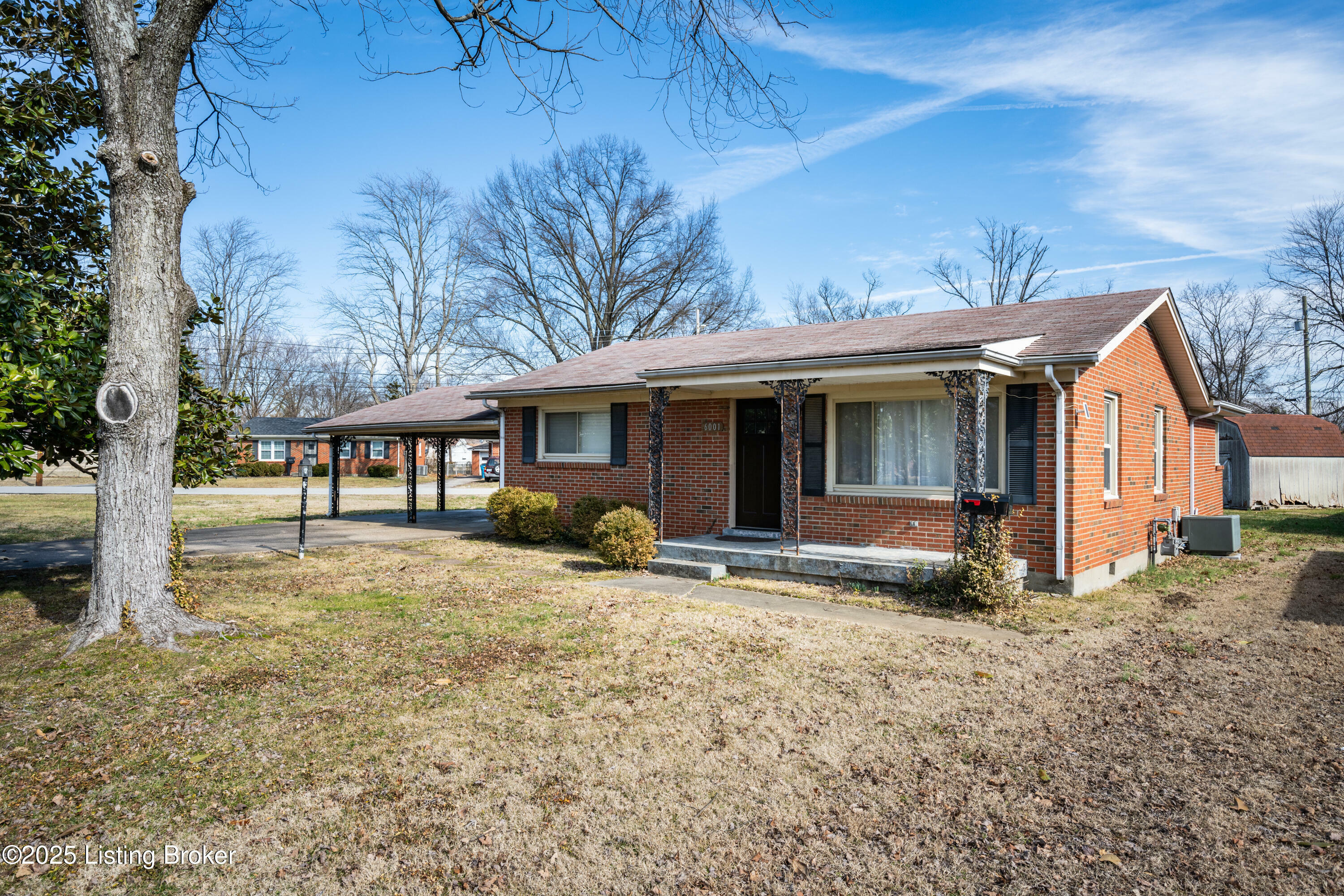 Property Photo:  6001 Gloria Ln  KY 40213 