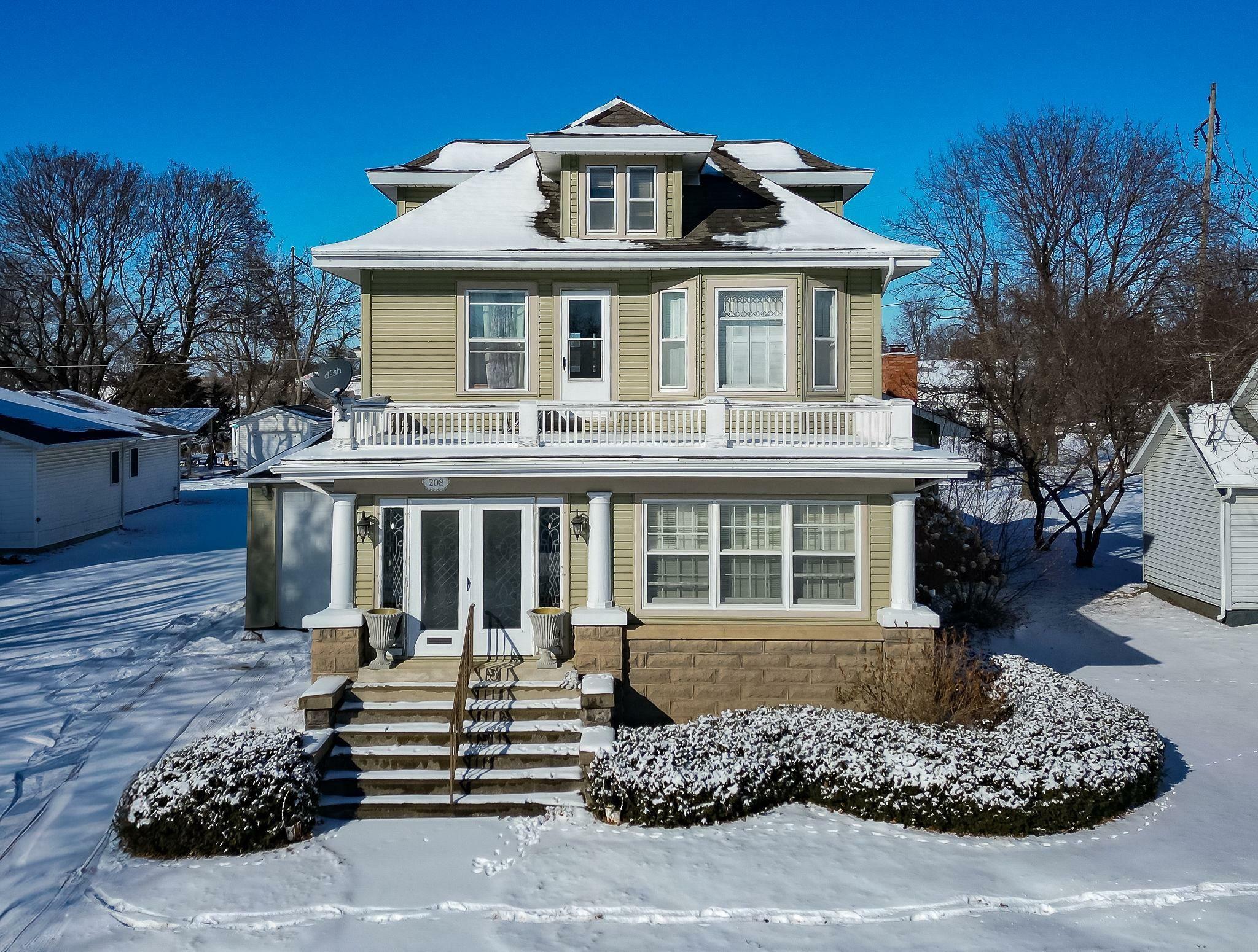 Property Photo:  208 W 6th St.  IA 50674 