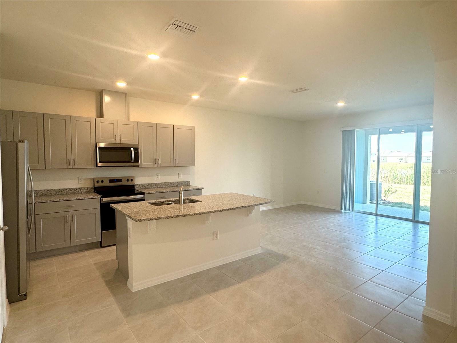 Property Photo: 1492 Isleta Loop FL 34741