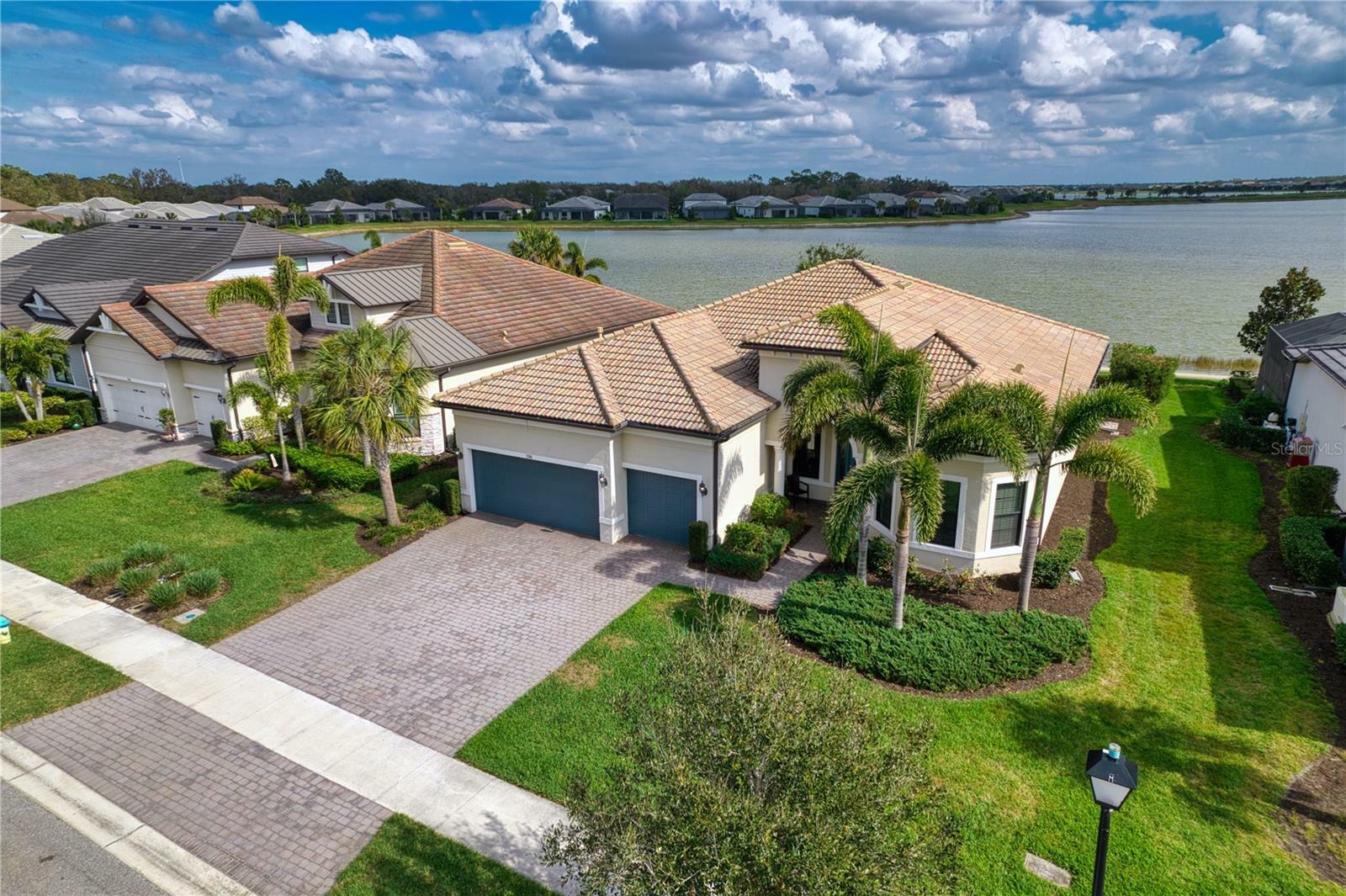 Property Photo:  7760 Grande Shores Drive  FL 34240 