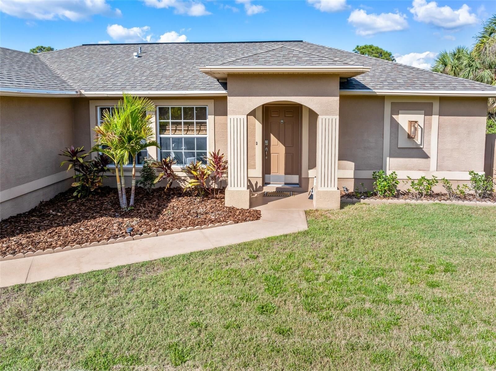 Property Photo: 1909 Johannesberg Road FL 34288