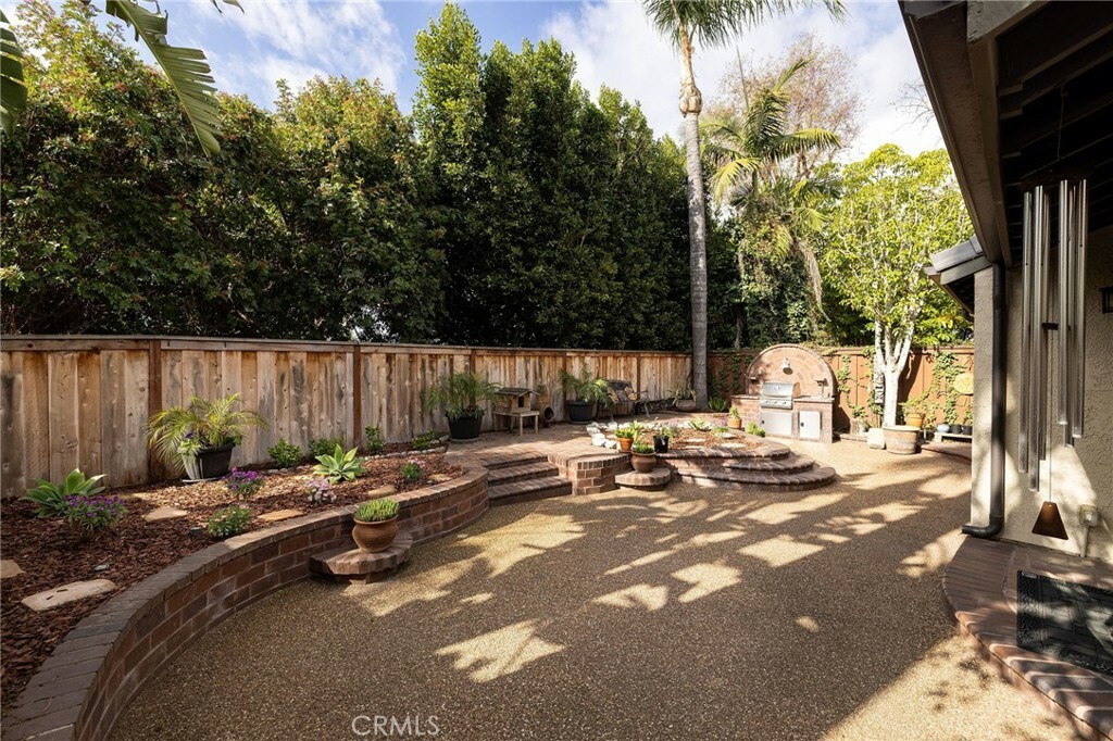 Property Photo:  15 Moss Hill Lane  CA 92653 