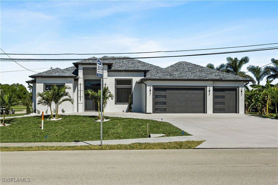 Property Photo: 1737 Savona Parkway W FL 33914