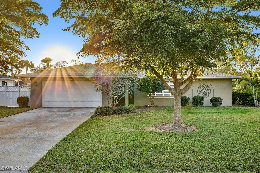 Property Photo:  2347 Club House Road  FL 33917 