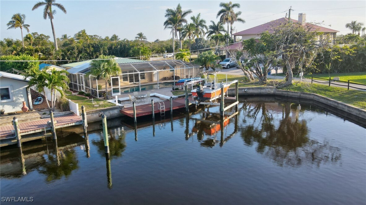 Property Photo: 14330 McGregor Boulevard FL 33919