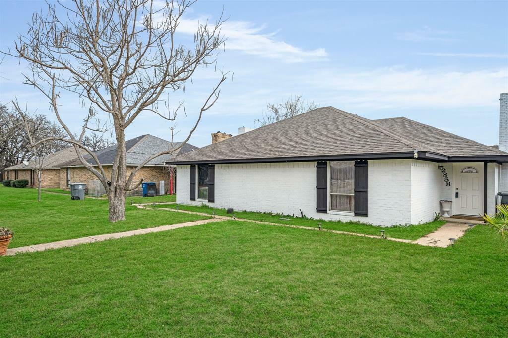 Property Photo:  2856 Edd Road  TX 75253 