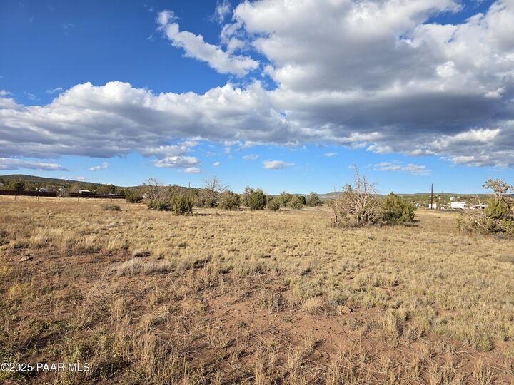 Property Photo: 1061 W Canyon Road AZ 86046