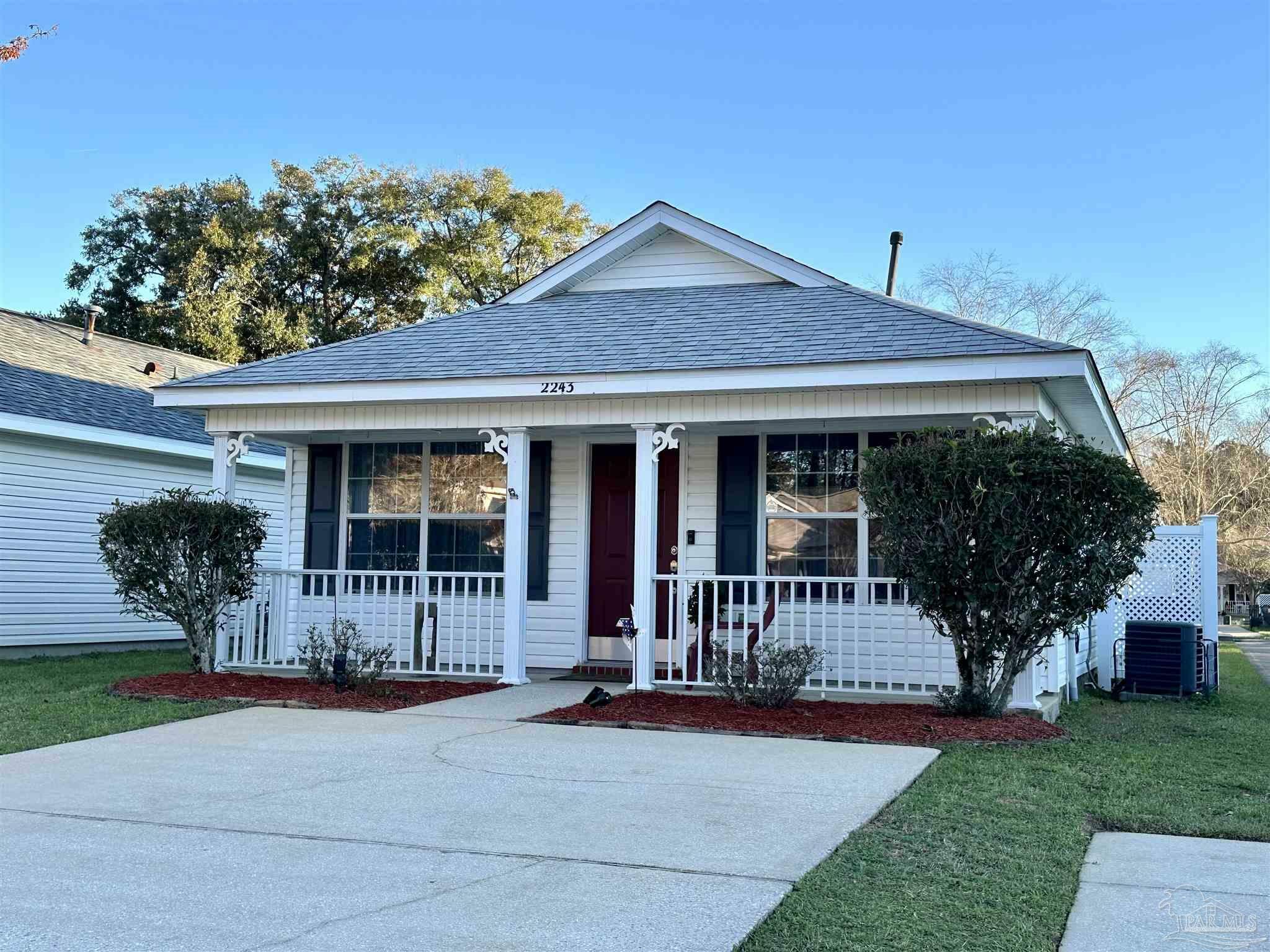 Property Photo:  2243 Trailwood Dr  FL 32533 