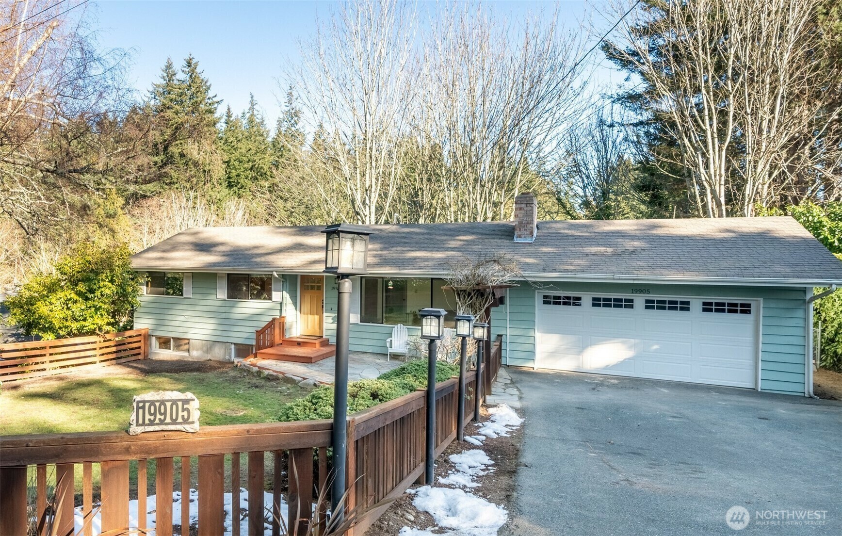 Property Photo:  19905  Maplewood Drive  WA 98026 