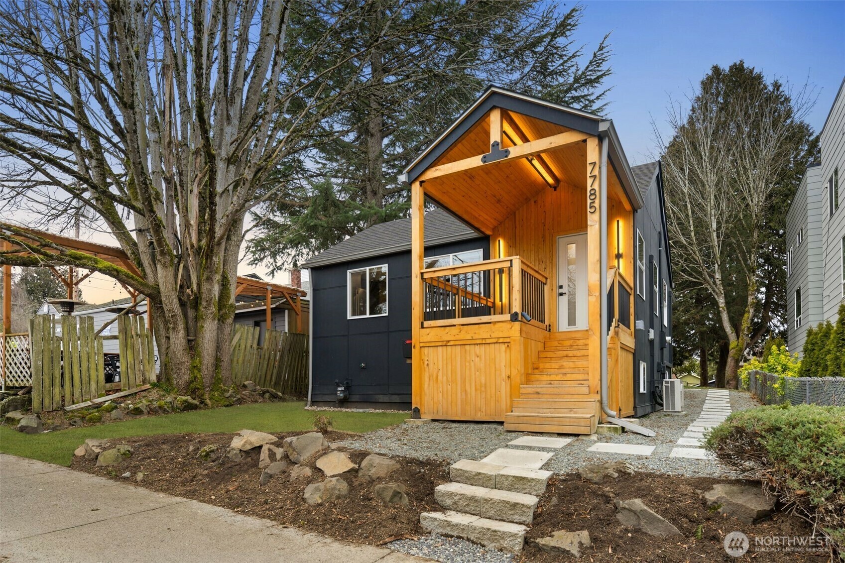 Property Photo:  7785  Highland Park Way SW  WA 98106 