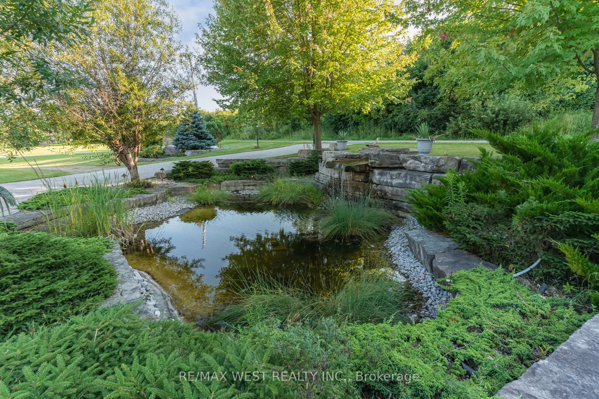 Property Photo: 31 Wispi Shore Road ON K9V 0K4