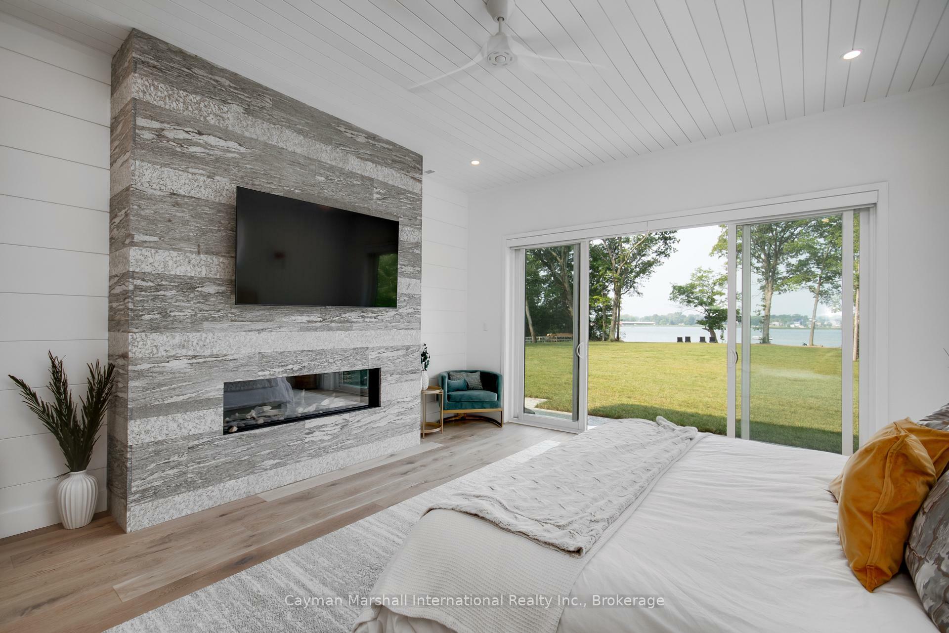 Property Photo: 5236 Christopher Crescent 3 ON L3V 6H5