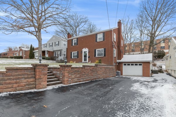 Property Photo:  347 Mount Vernon Dr  PA 16117 