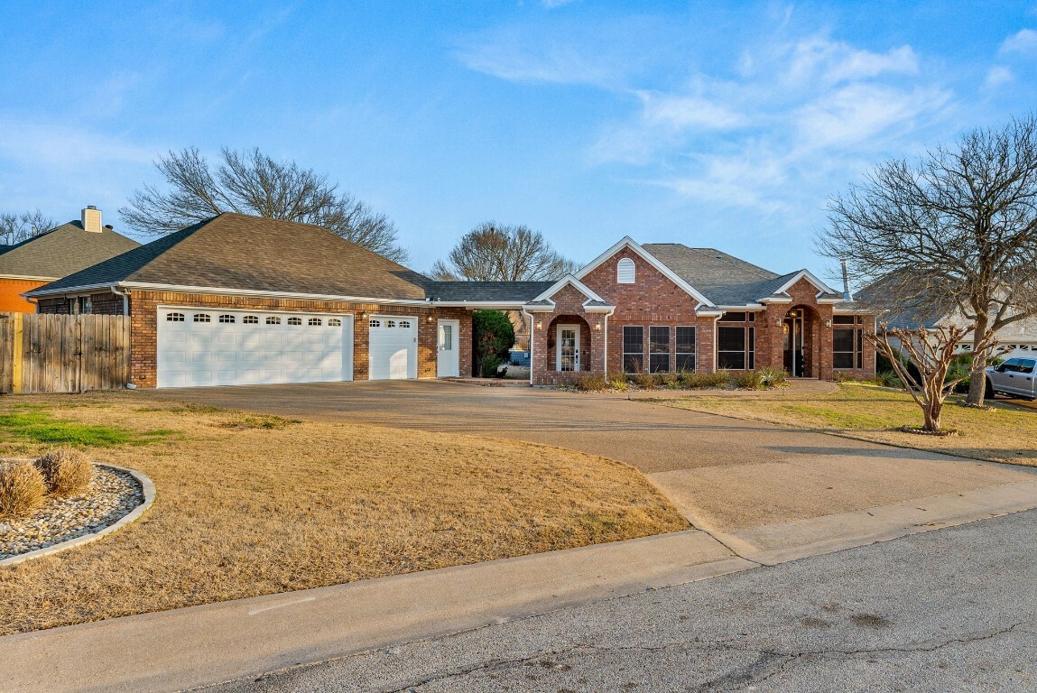 Property Photo: 1207 Hyacinth Drive TX 76502