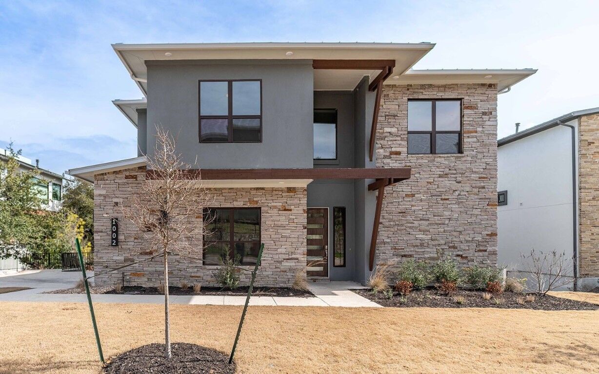 Property Photo:  1002 Barrie Drive  TX 78734 