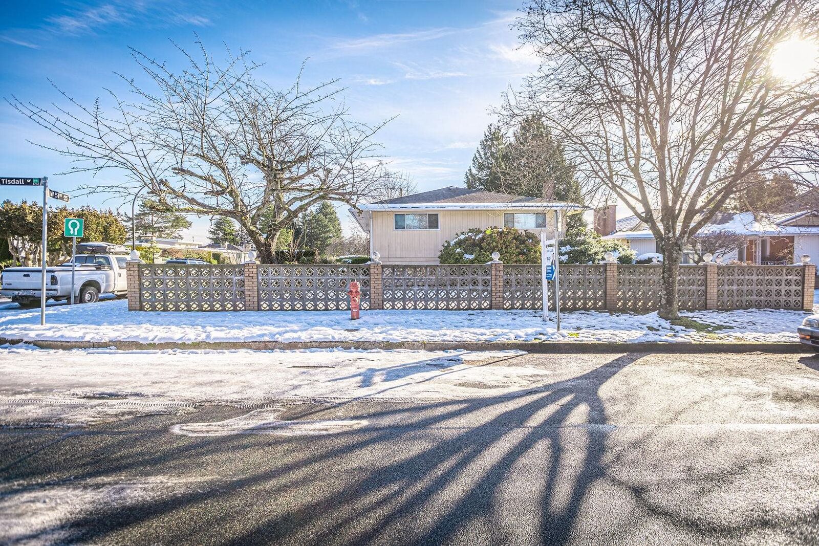 Property Photo: 692 W 51st Avenue BC V6P 1C1
