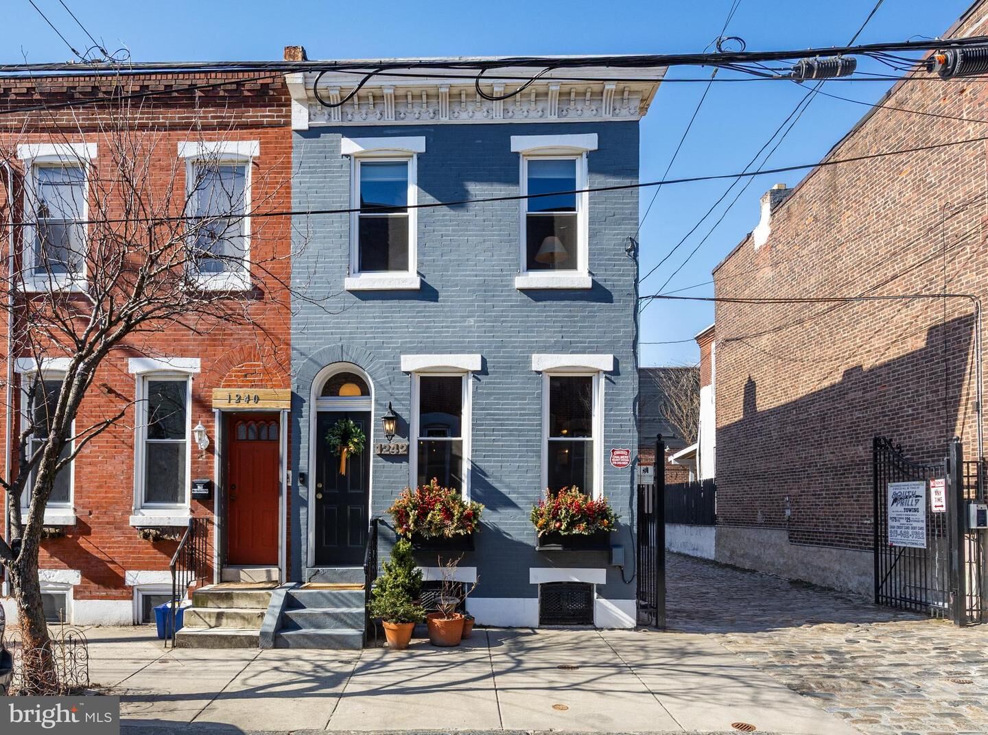 Property Photo:  1242 E Susquehanna Avenue 44 1  PA 19125 