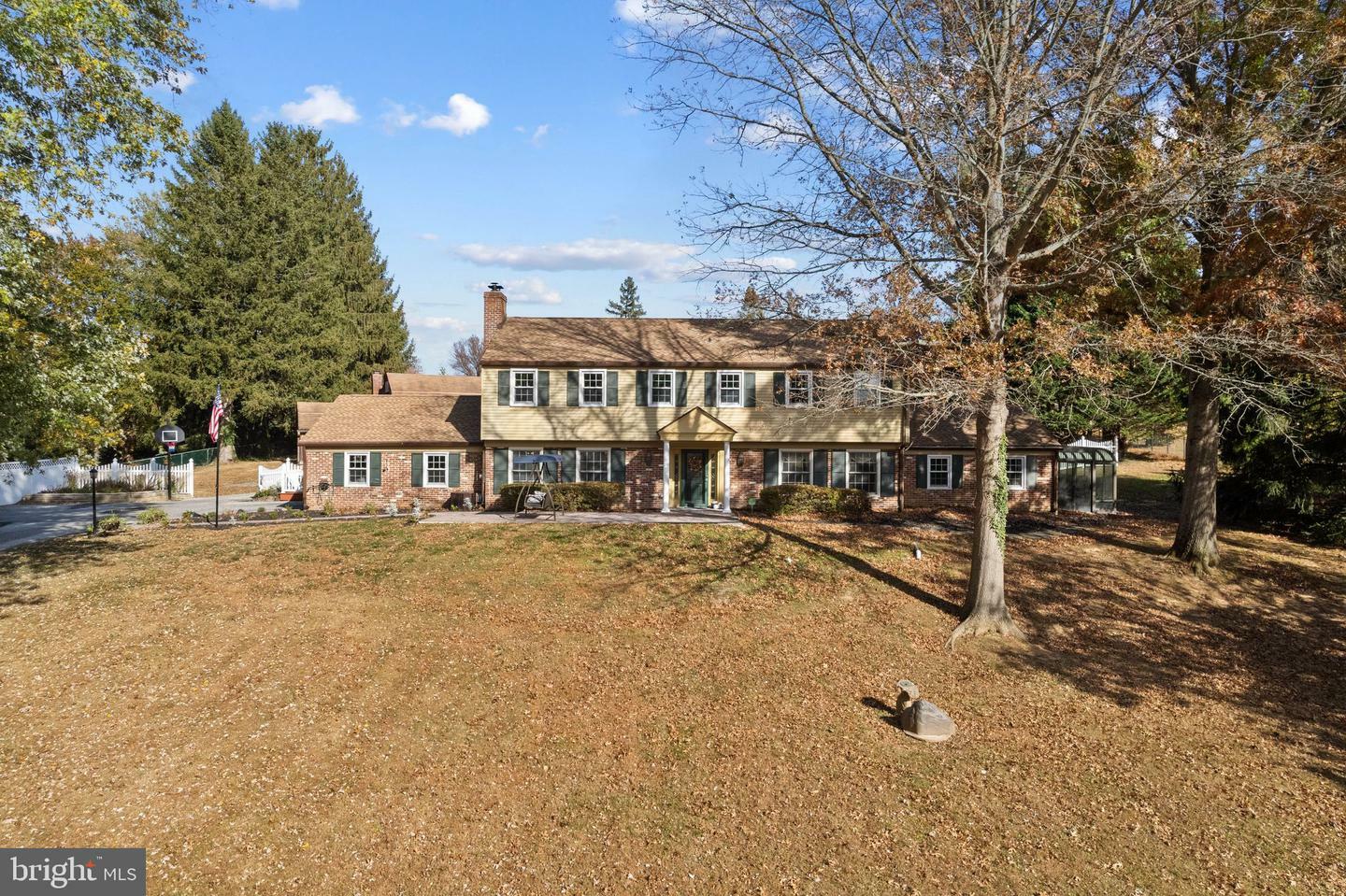 Property Photo:  37 Woodridge Road  PA 19373 