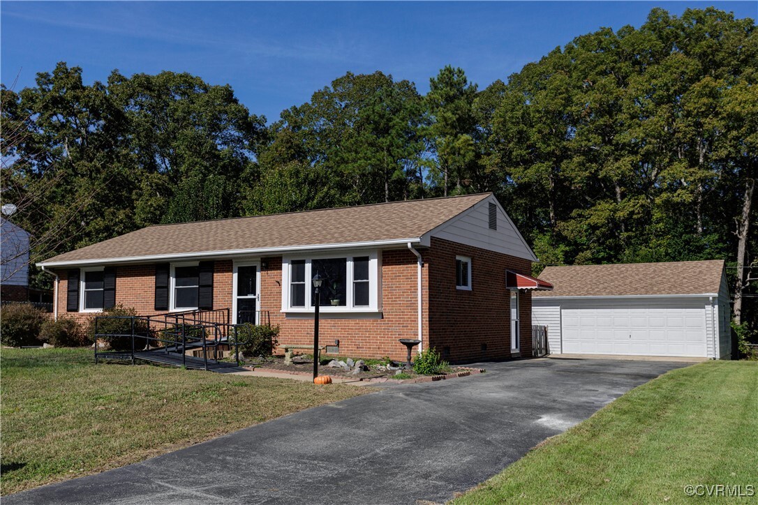 Property Photo: 6311 Daleshire Drive VA 23234