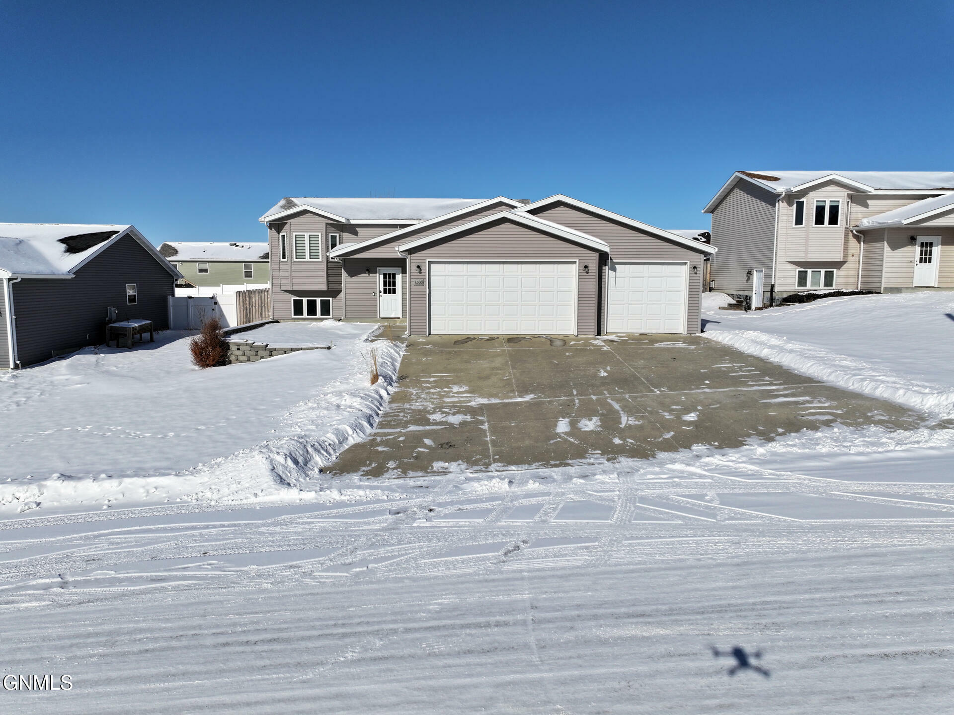 Property Photo:  6500 Edgerly Lane  ND 58504 