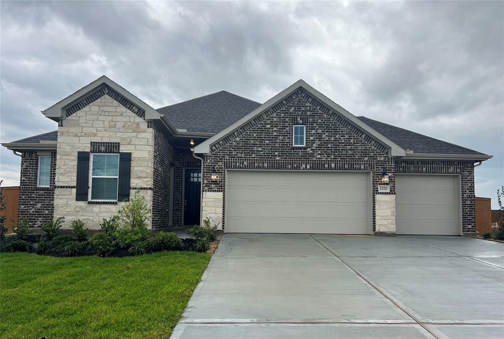 Property Photo: 1370 Imperial Ranch Way TX 77535