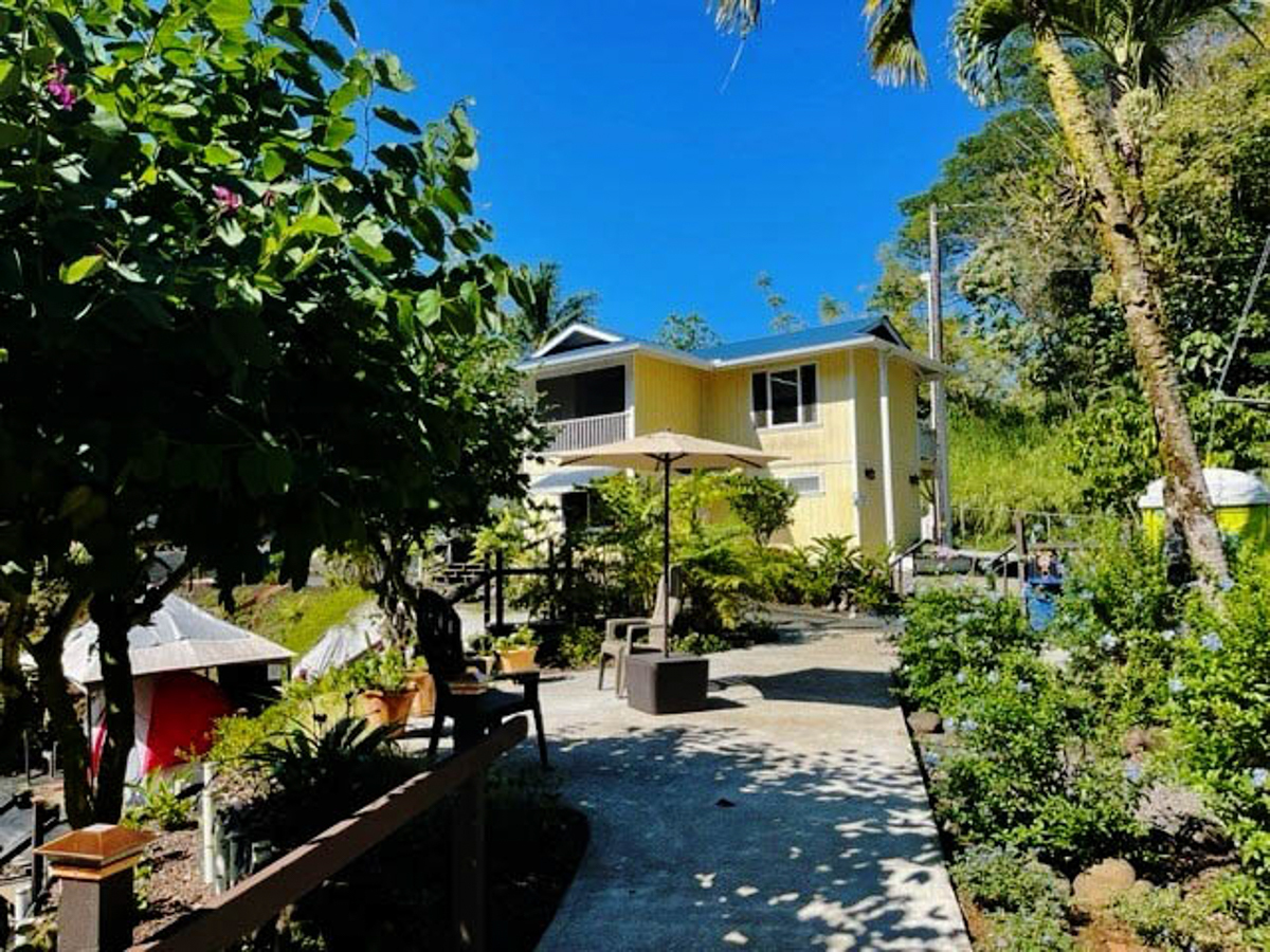 Property Photo: 287 Wainaku St HI 96720