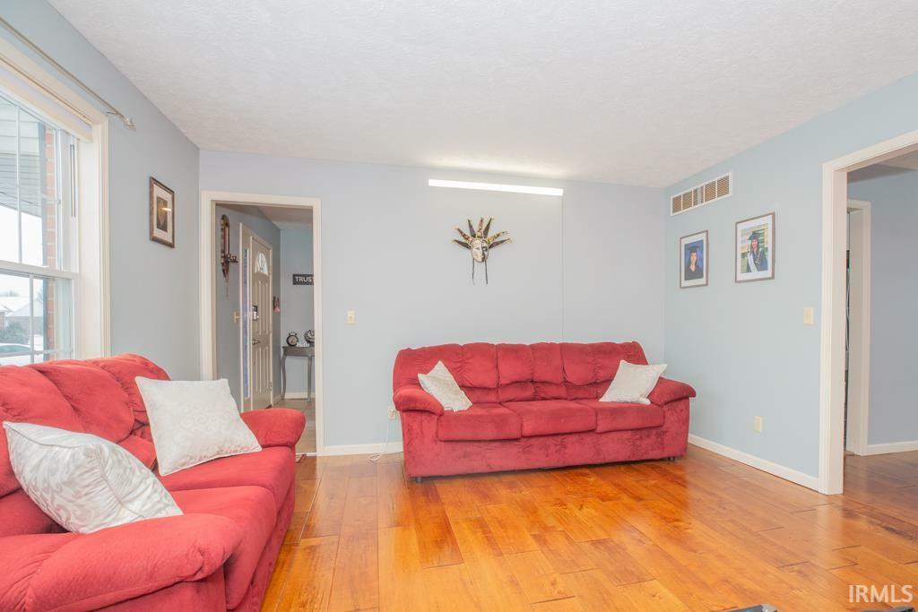 Property Photo:  8929 Southport Drive  IN 47711-1064 