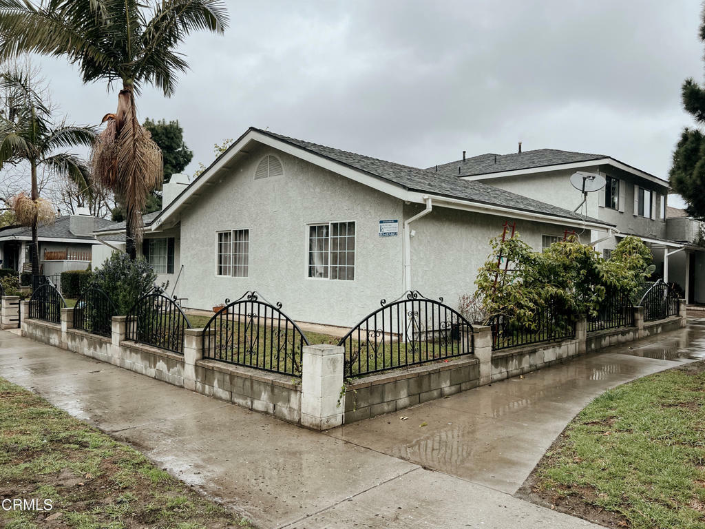 Property Photo: 1241 W 7th Street CA 93030