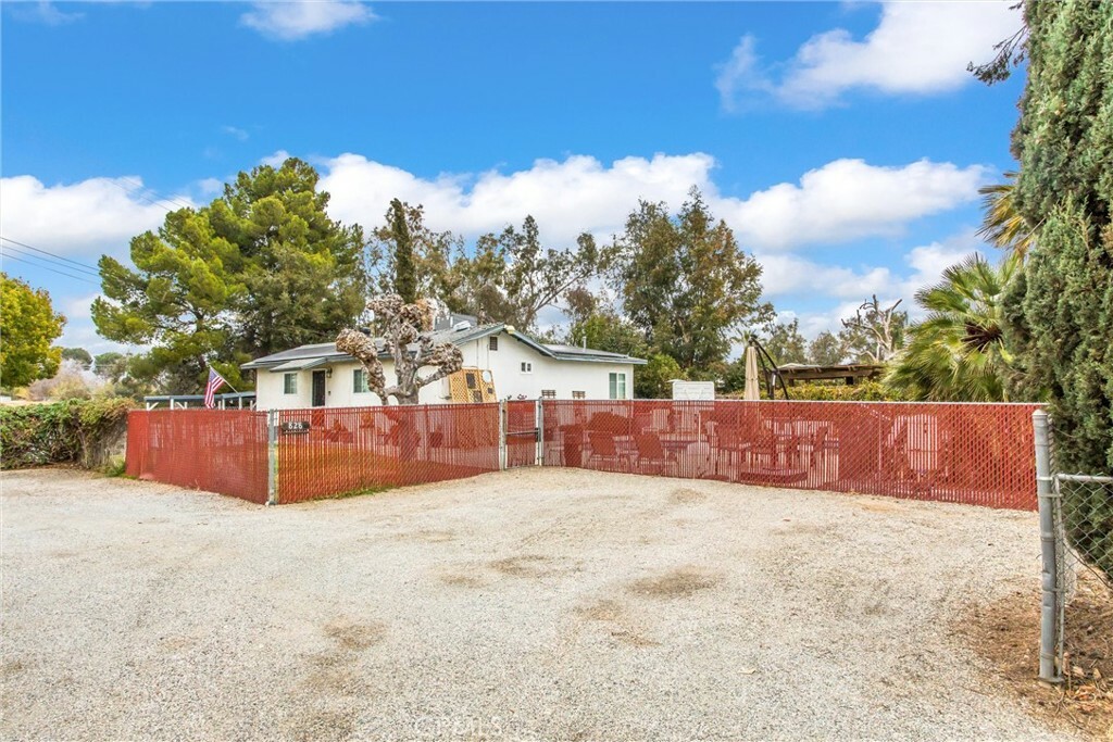 Property Photo:  828 W Avenue L  CA 92320 